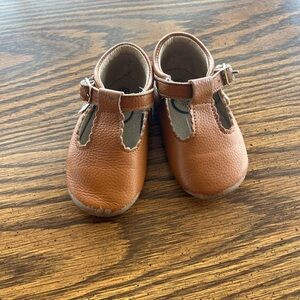 Little Love Bug Pecan T-Bars Size 6